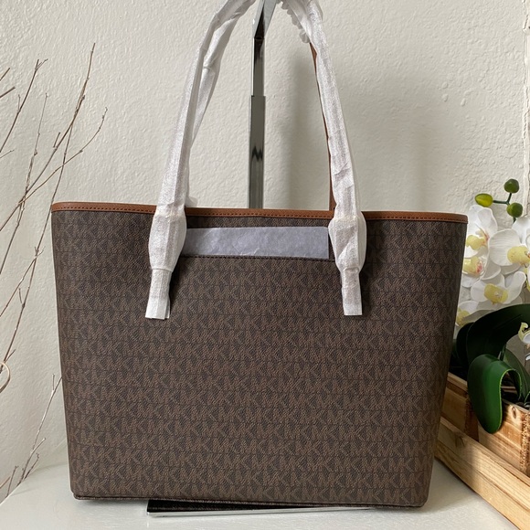 Michael Kors Center Stripe MD Tote - Picture 3 of 8